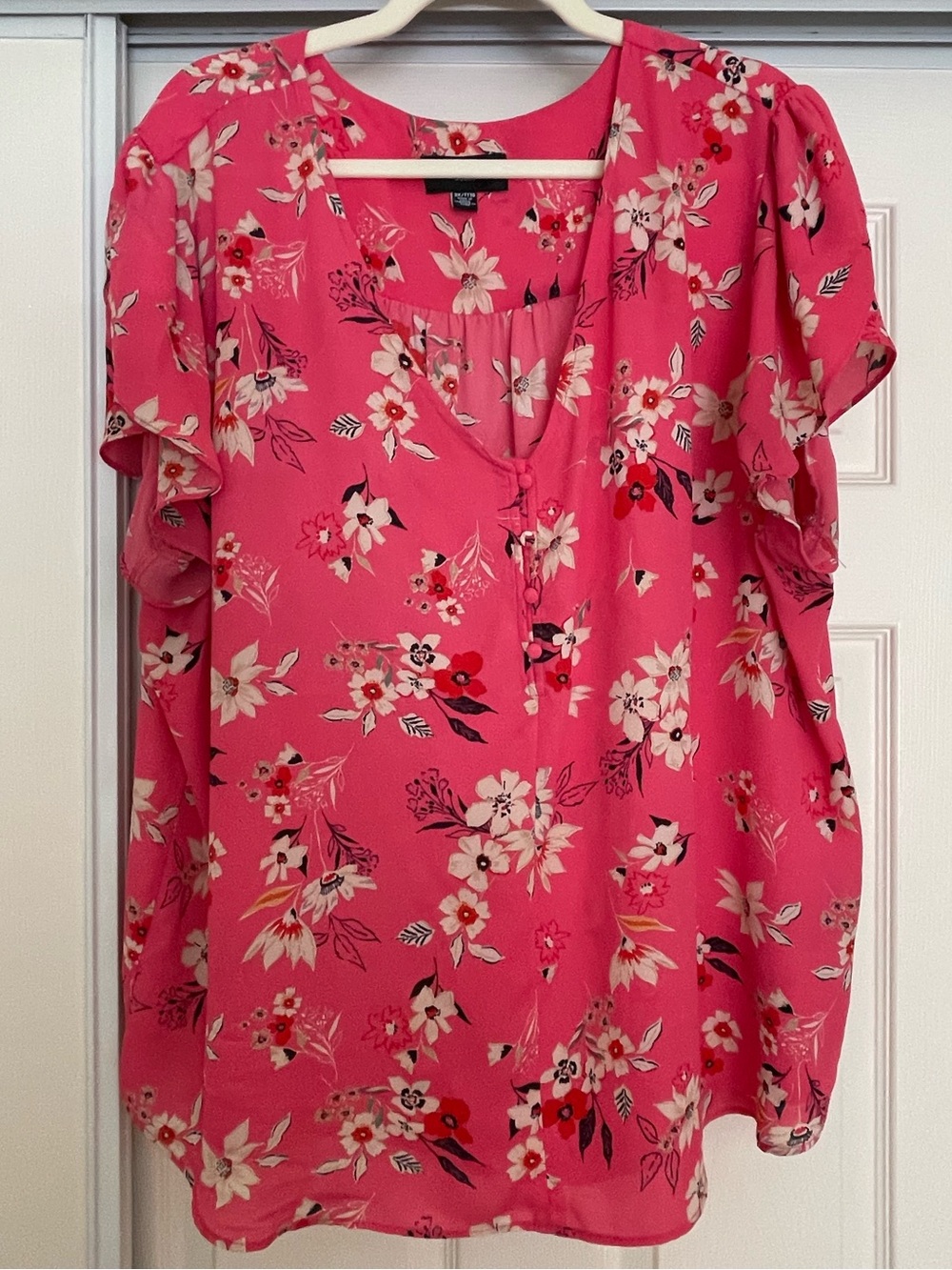 Premise Women’s Pink Floral Button-Front Blouse with Tulip Flutter Sleeves